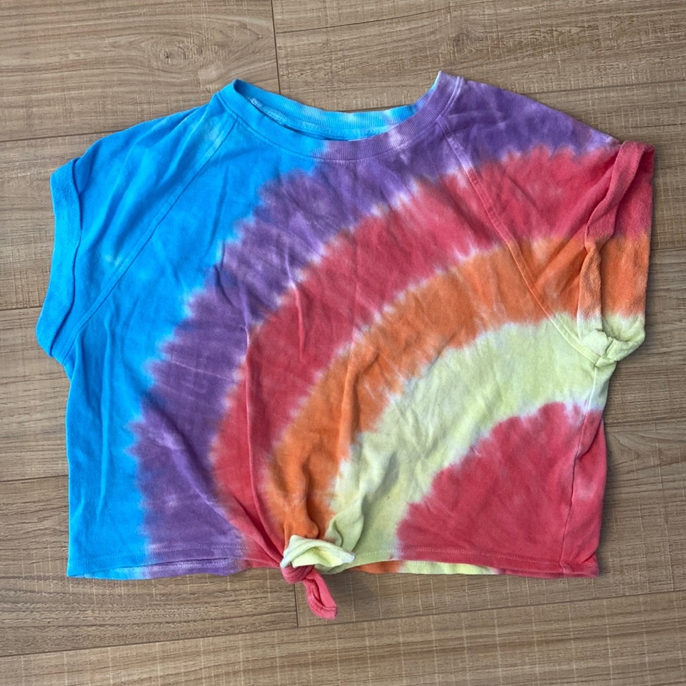Old Navy Rainbow Crop Top in Size Medium.